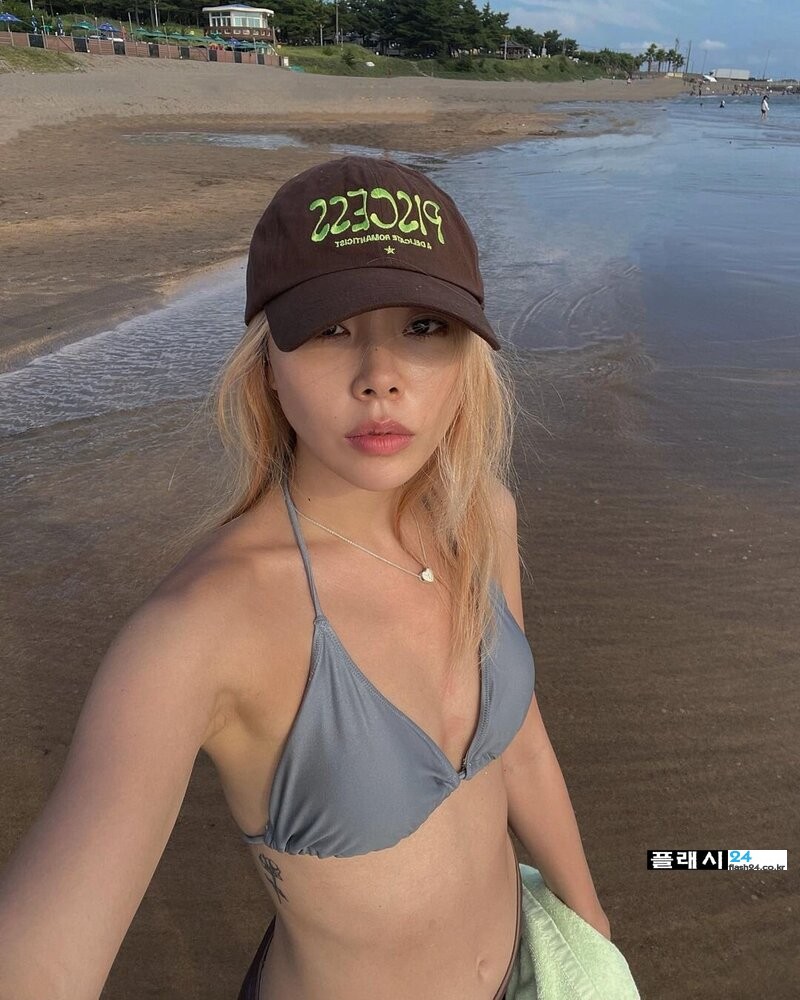 220827-Ashley-Choi-Instagram-update-documents-1.jpg