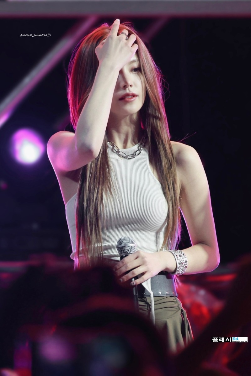 230511-ITZY-Yeji-Seoul-National-University-13.jpg