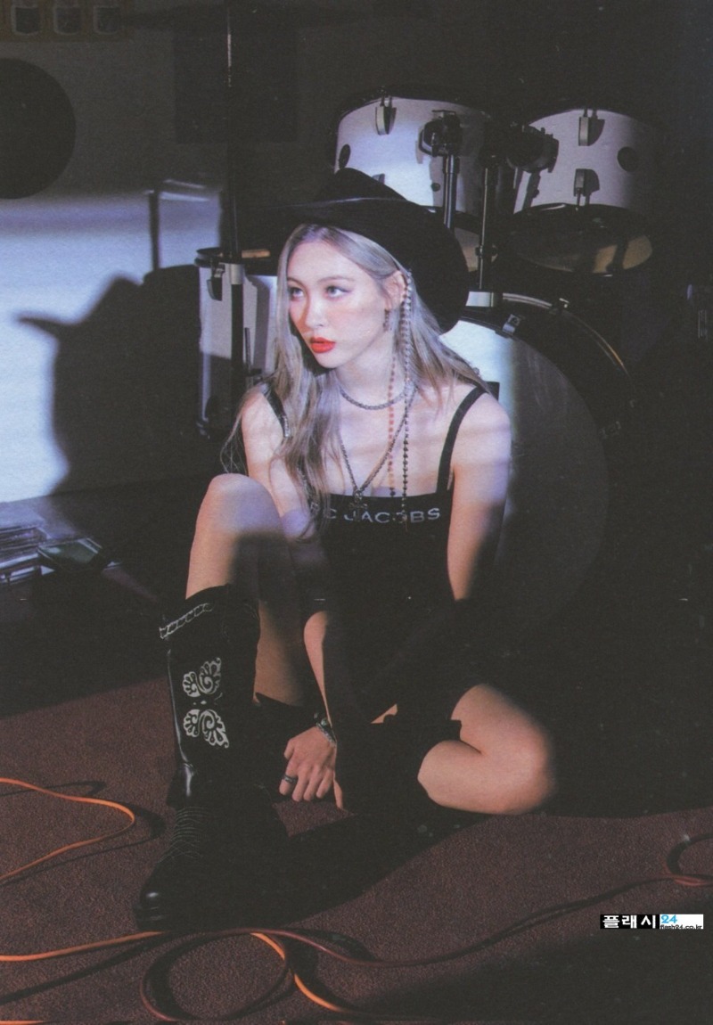 Sunmi-1-6-Photobook-48.jpg