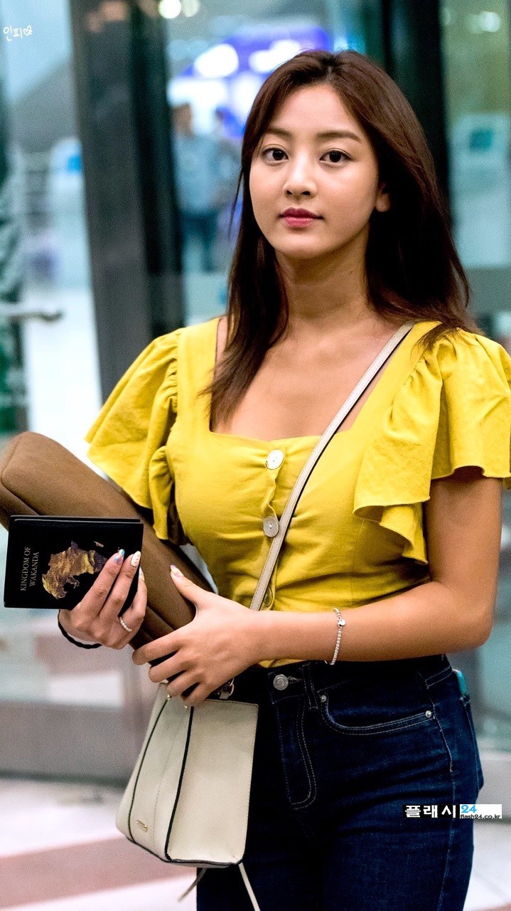 JIHYO THIGHS 67.jpg