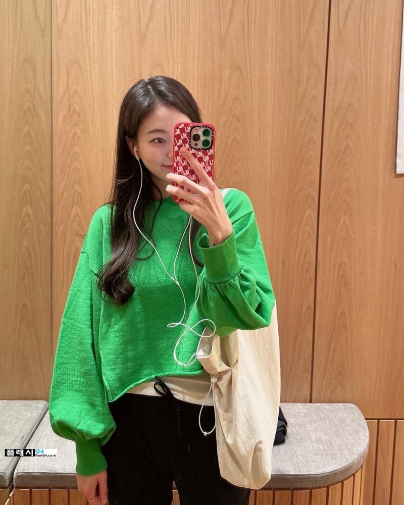 minjeong_kwak94_342745790_179330871265390_3238821048960696108_n.jpg