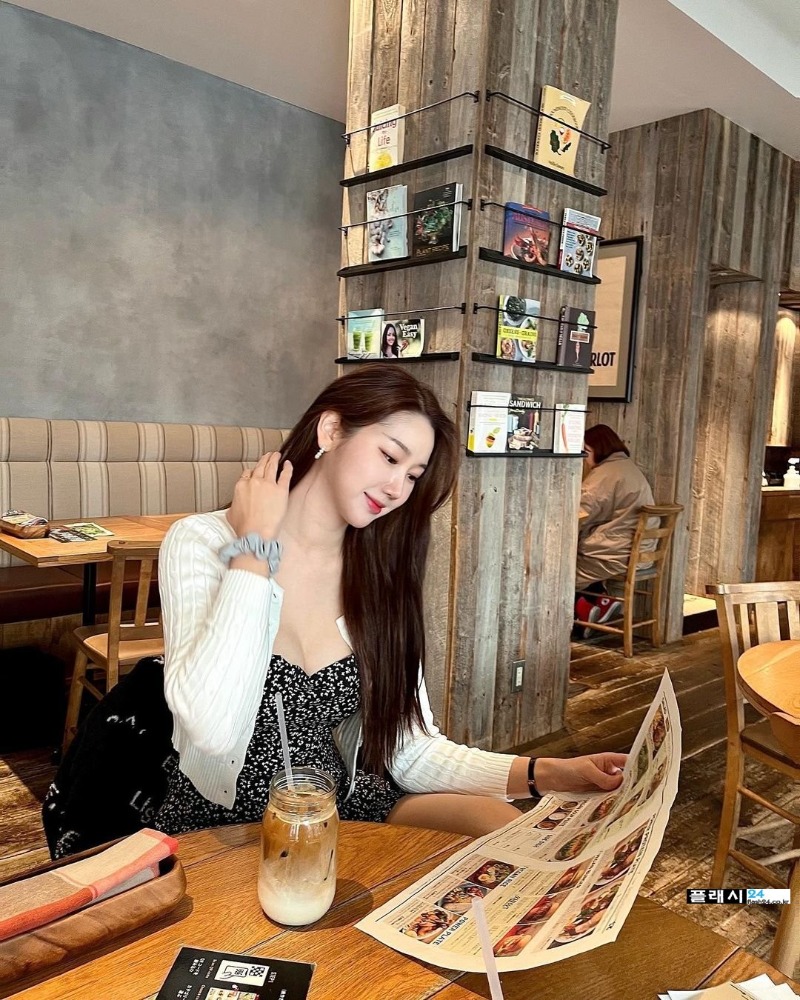yoosunging_336310134_940091567439370_850925766616206975_n.jpg