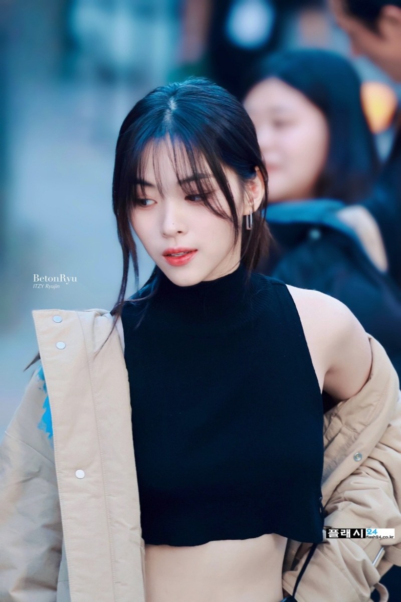 F5kxI9wbIAAewv4.jpg
