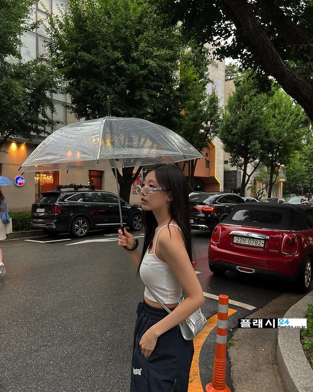 pt2_6810343572321964397237_1_35ccd749388856c874cb0054c36bd87f.jpg
