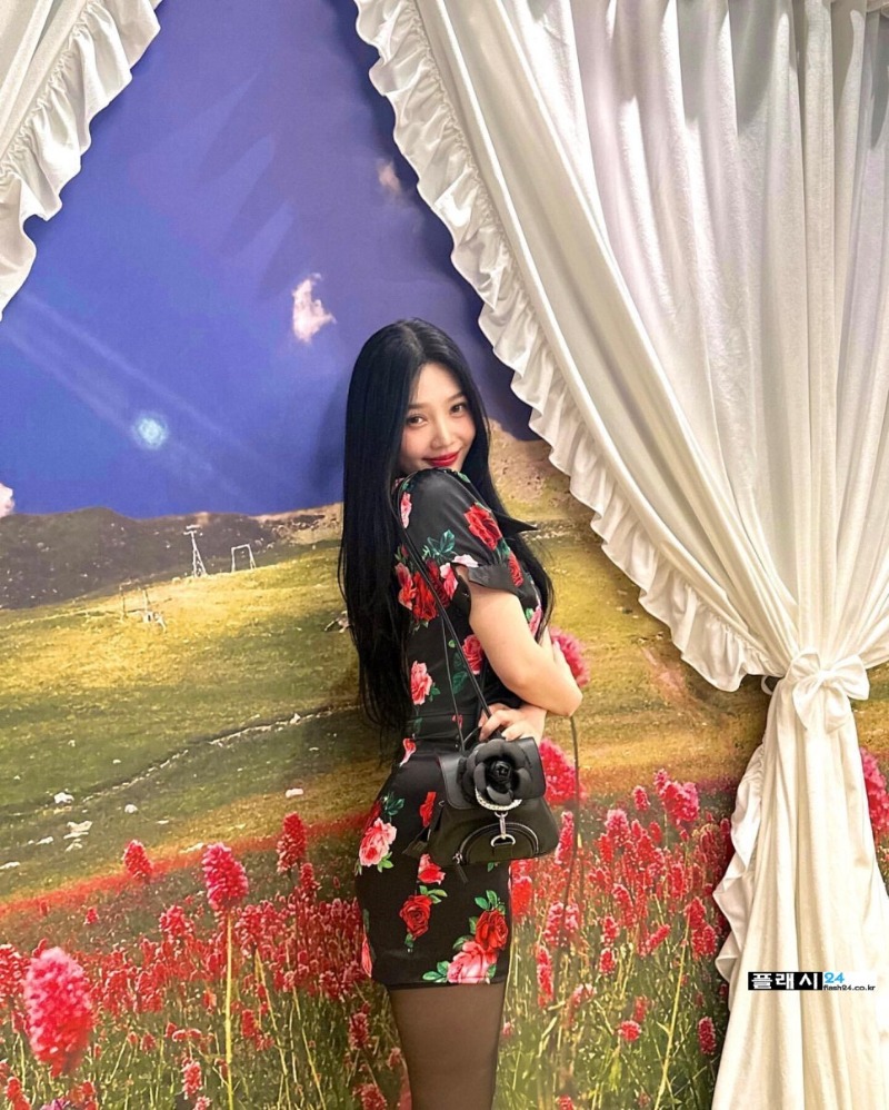 240309-Red-Velvet-Joy-Instagram-24.jpg