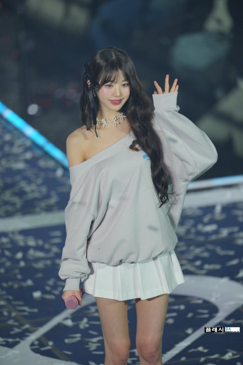 IVE-WONYOUNG-IVE-2nd-FANMEETING-9.jpg